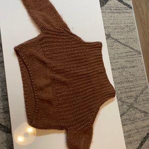 Off the shoulder crop knit sweater